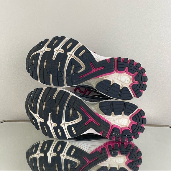 BROOKS Women’s Grey Pink Ravenna 5 Road-Running Athletic Workout Sneaker Shoes - Picture 9 of 11